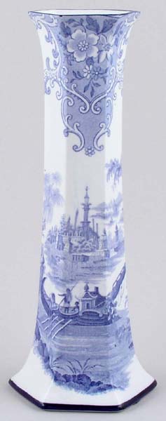 Vase c1910